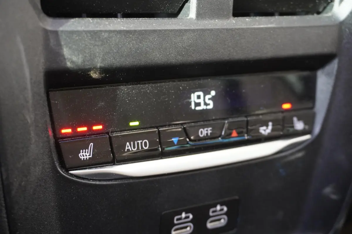 M340i xDrive | HIFI System Harman Kardon | 	Driving Assistant Professional | Extra getint glas | Glazen panoramadak | Variable Sport Steering