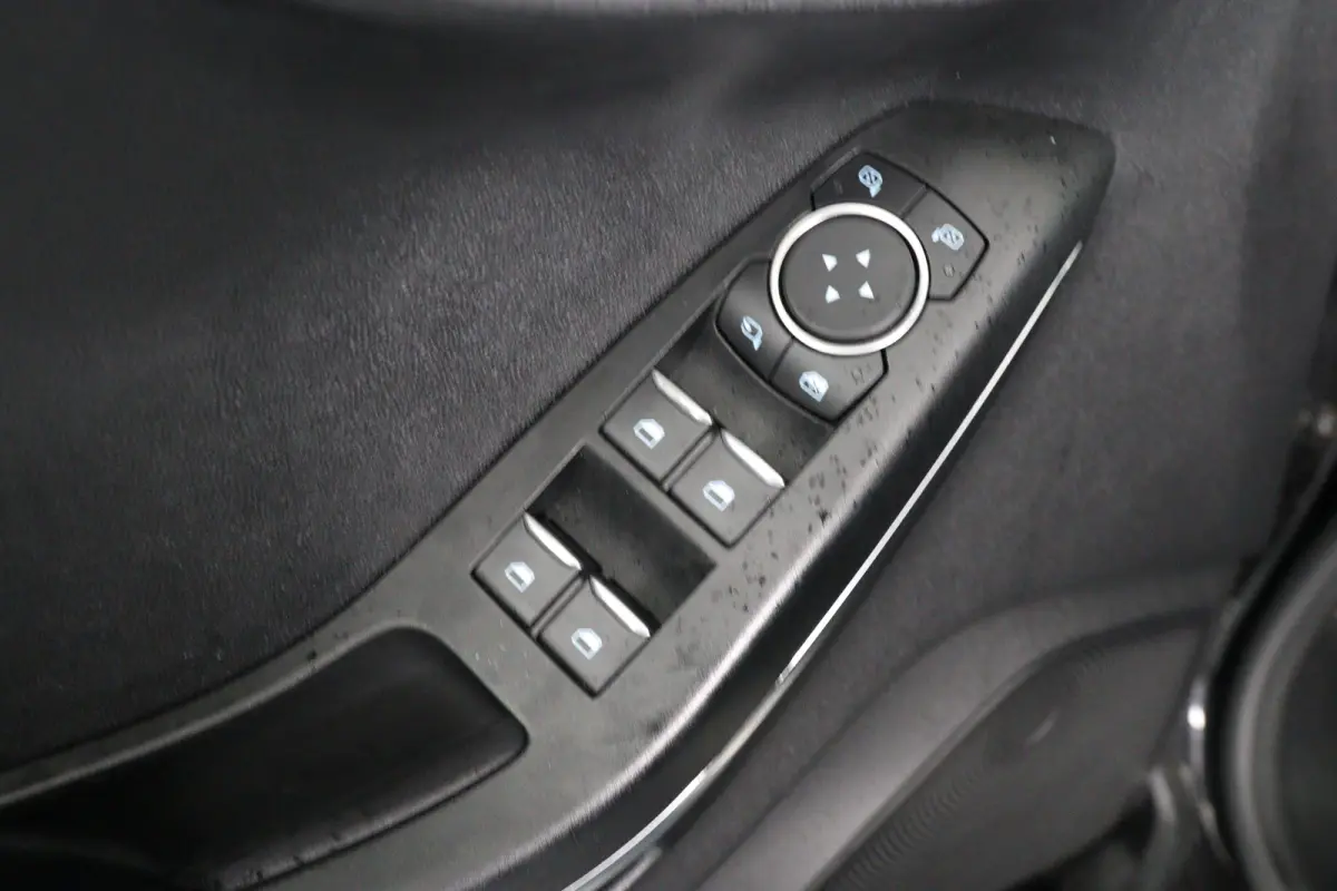 1.0 EcoBoost ST-Line | Dealer Onderhouden! | Navigatie | Clima | Parkeersensoren | Keyless Start | Lichtmetalen Velgen | Cruise Control