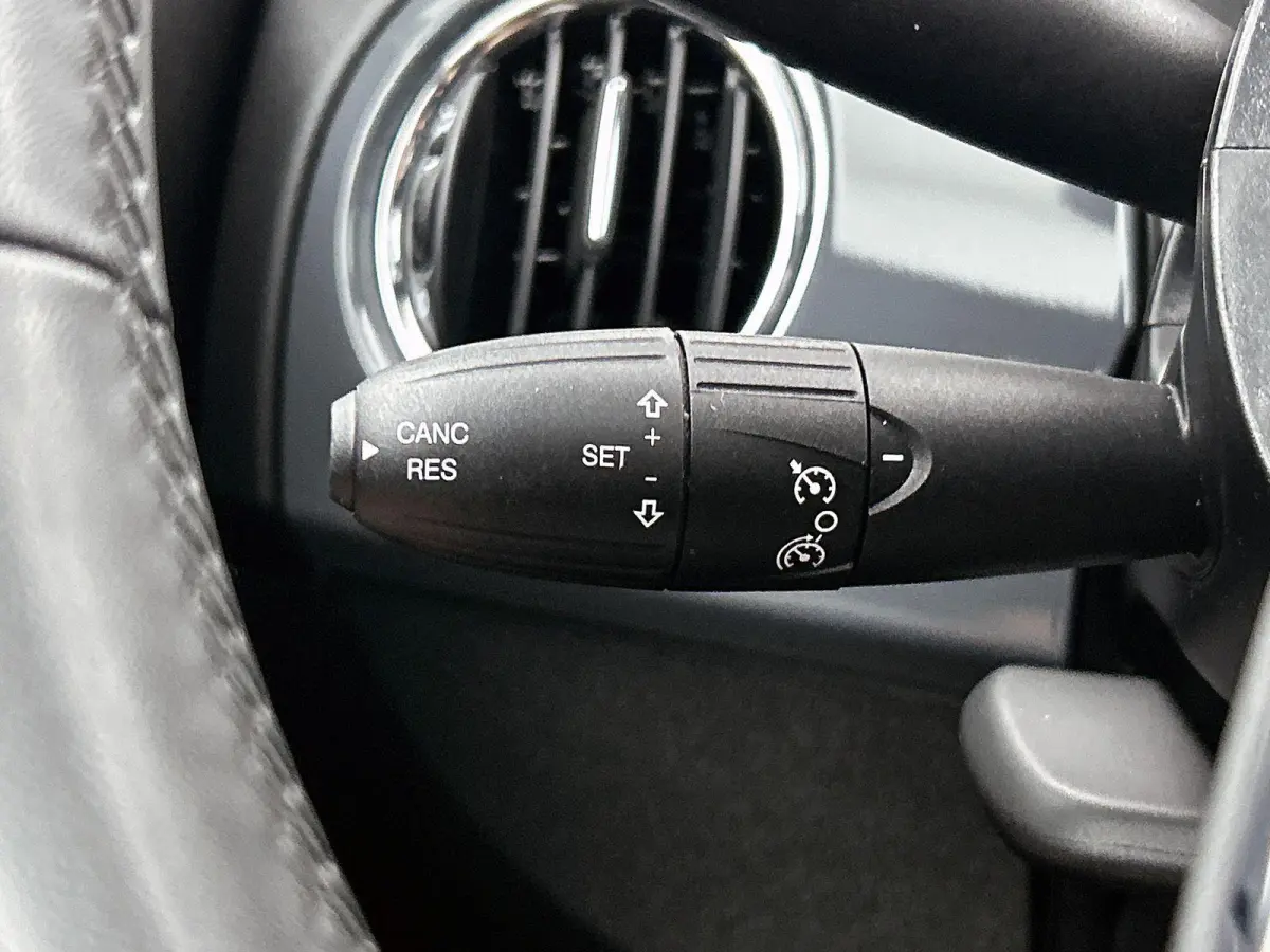 1.0 Hybrid Dolcevita | Panoramadak | Airco | Apple Carplay/Android Auto
