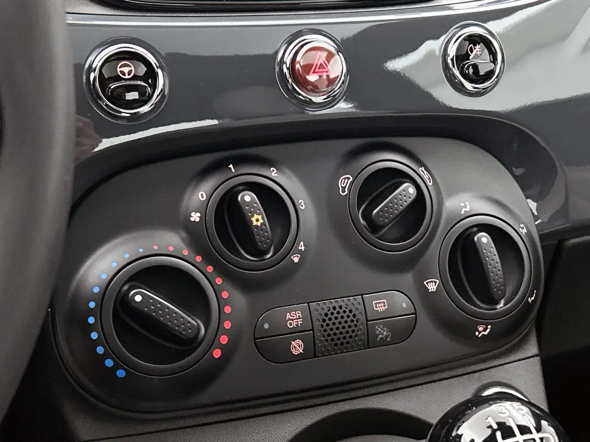 1.0 Hybrid Dolcevita | Panoramadak | Airco | Apple Carplay/Android Auto