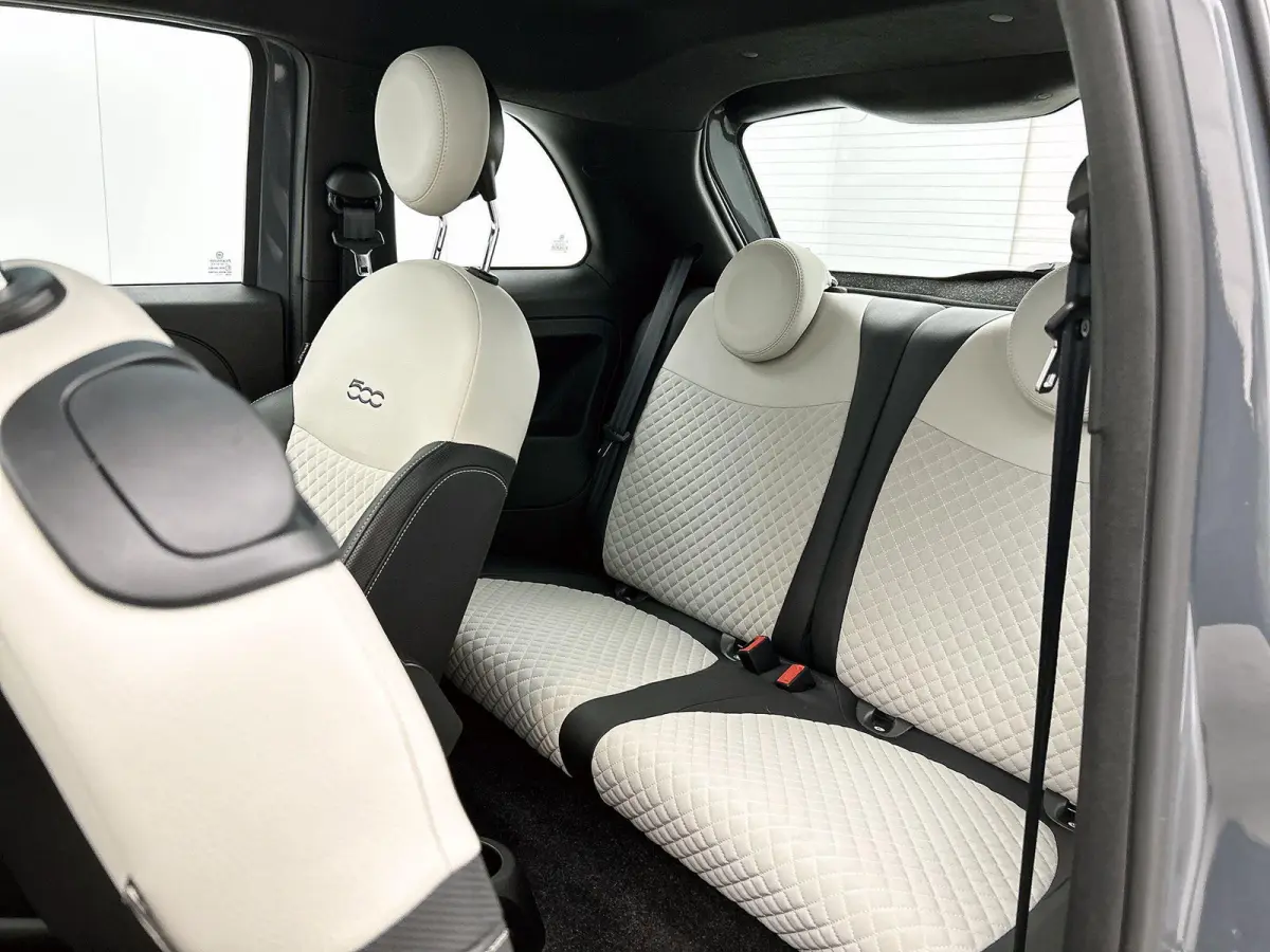1.0 Hybrid Dolcevita | Panoramadak | Airco | Apple Carplay/Android Auto