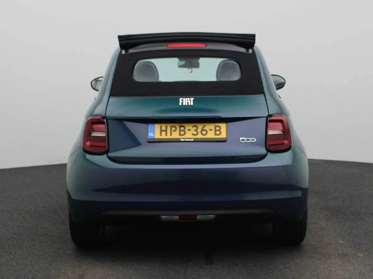 Icon 42 kWh Cabrio | LMV | cruise control | Camera | Navi | Bluetooth |