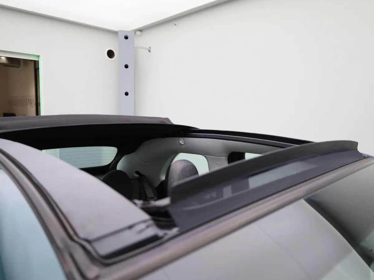 Icon 42 kWh Cabrio | LMV | cruise control | Camera | Navi | Bluetooth |
