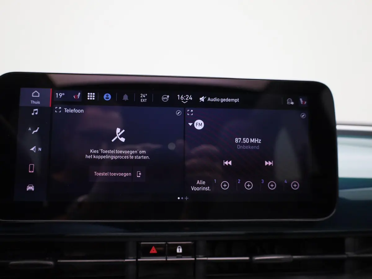 Icon 42 kWh Cabrio | LMV | cruise control | Camera | Navi | Bluetooth |