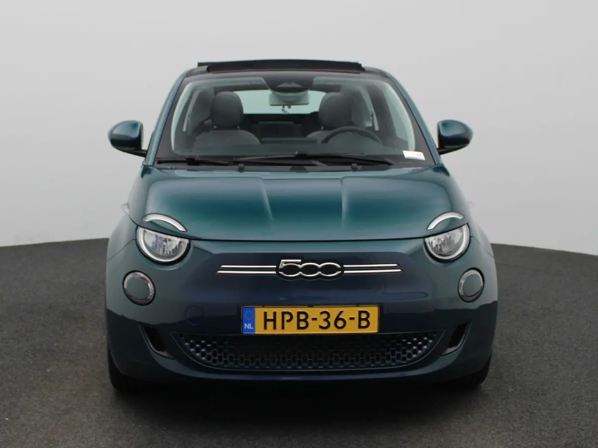 Icon 42 kWh Cabrio | LMV | cruise control | Camera | Navi | Bluetooth |