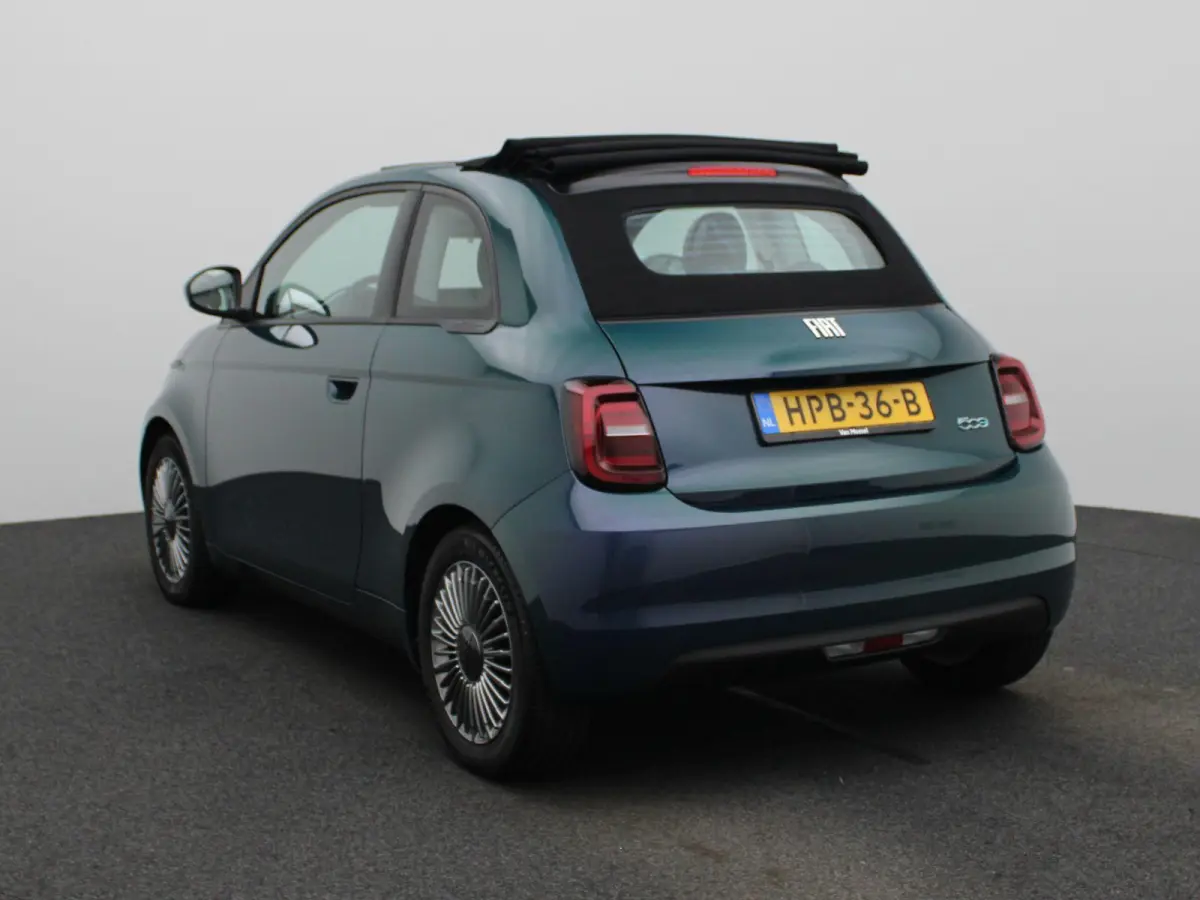 Icon 42 kWh Cabrio | LMV | cruise control | Camera | Navi | Bluetooth |