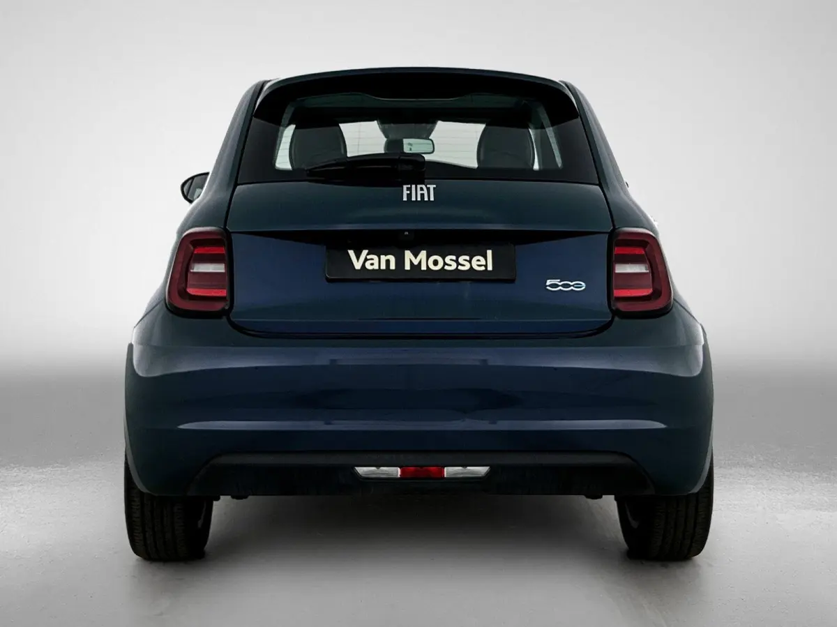 Icon 42 kWh | Climate | Cruise | Bluetooth | LMV | Keyless | Camera | Panodak | SOH 95%