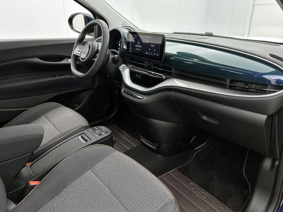 Icon 42 kWh | Climate | Cruise | Bluetooth | LMV | Keyless | Camera | Panodak | SOH 95%