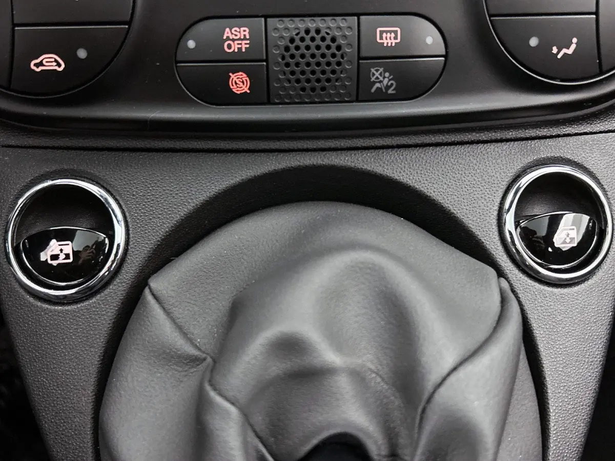 1.0 Hybrid Dolcevita | Airco | Cruise | DAB | LMV | PDC | Apple CarPlay/Android Auto