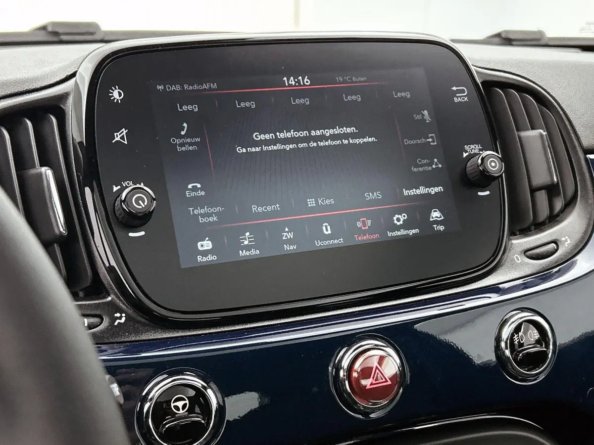 1.0 Hybrid Dolcevita | Panoramadak | Parkeersensoren | Climate control