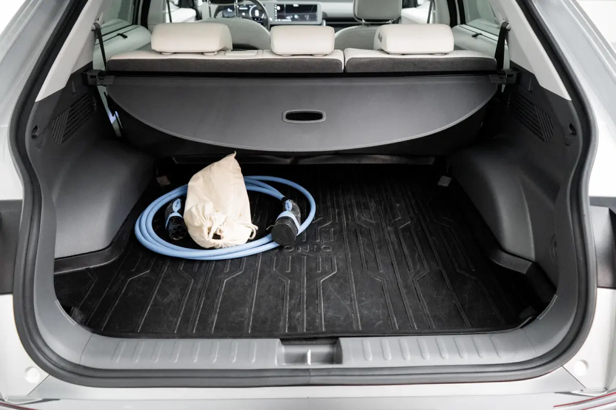 Lounge 77.4 kWh 100 SoH | 1600kg Trekgewicht | Cruise control adaptief met Stop&Go en stuurhulp | Dodehoekdetectie met correctie | Elektrisch bedienbare achterklep