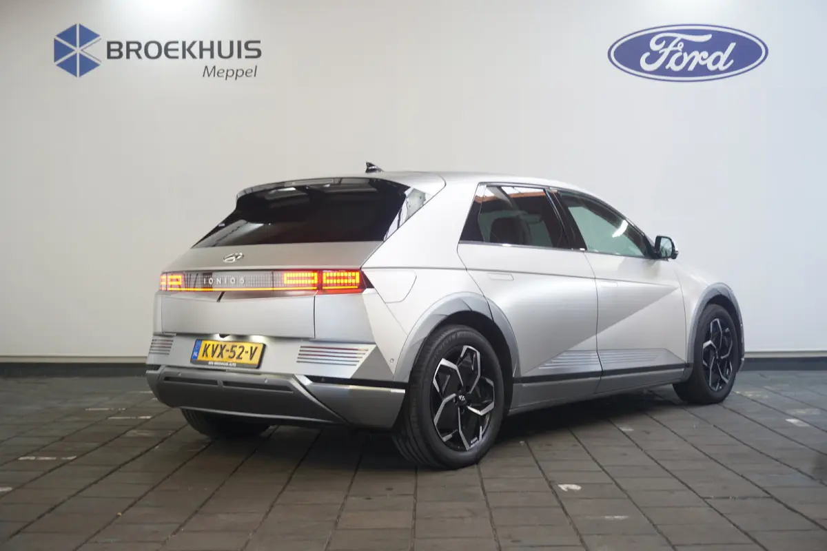 Lounge 77.4 kWh 100 SoH | 1600kg Trekgewicht | Cruise control adaptief met Stop&Go en stuurhulp | Dodehoekdetectie met correctie | Elektrisch bedienbare achterklep