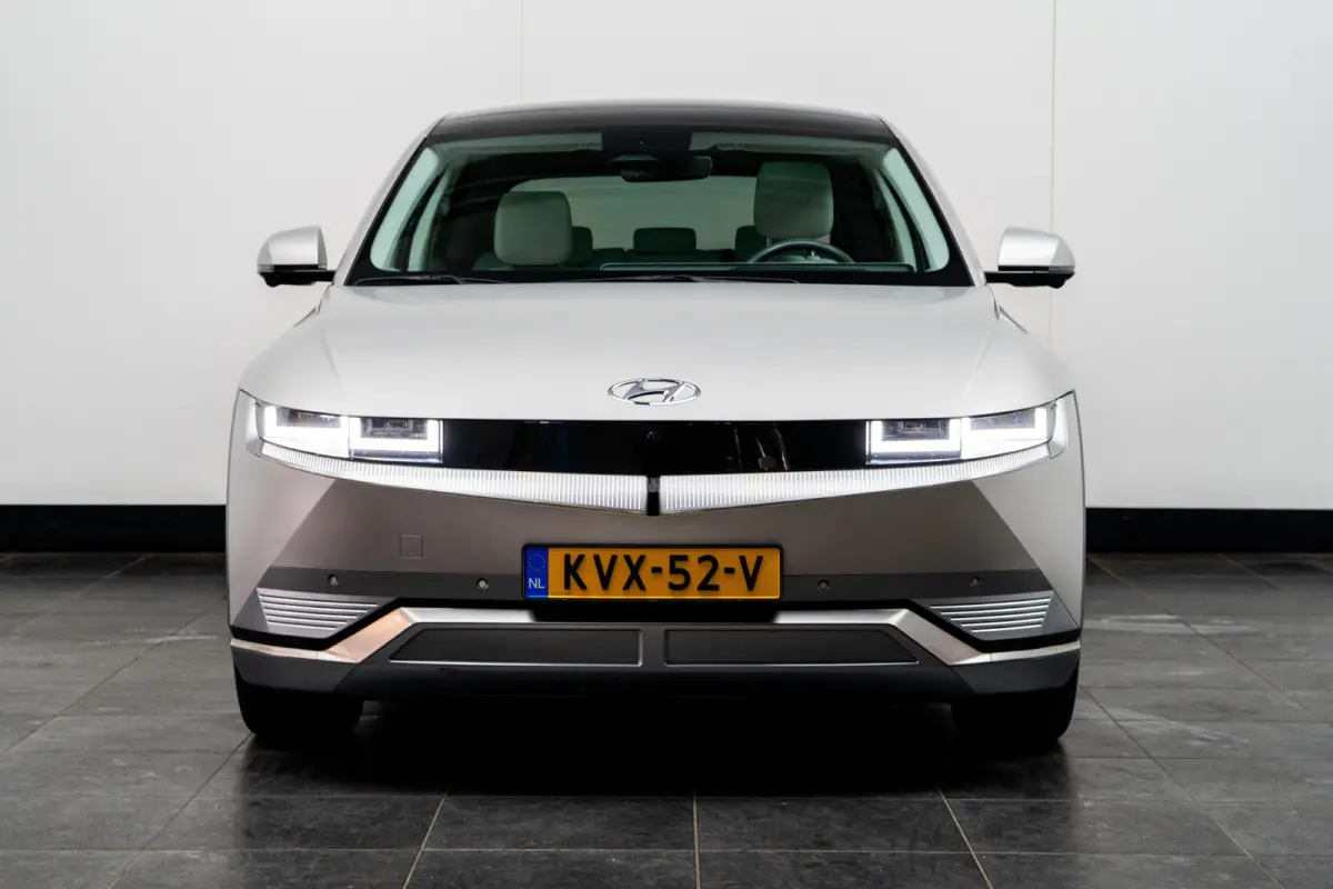Lounge 77.4 kWh 1600kg Trekgewicht | Cruise control adaptief met Stop&Go en stuurhulp | Dodehoekdetectie met correctie | Elektrisch bedienbare achterklep