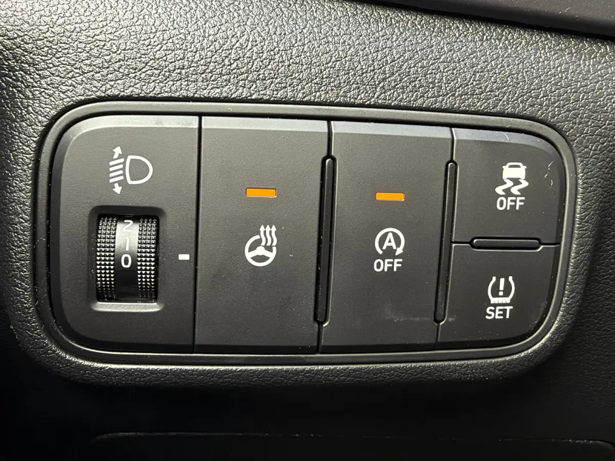 1.0 T-GDI 100pk Premium | Carplay | Climate control | Cruise control | Stoel/stuurverwarming | Camera | Parkeersensoren | DAB | Premium Audio | Lichtmetalen velgen | Navigatie