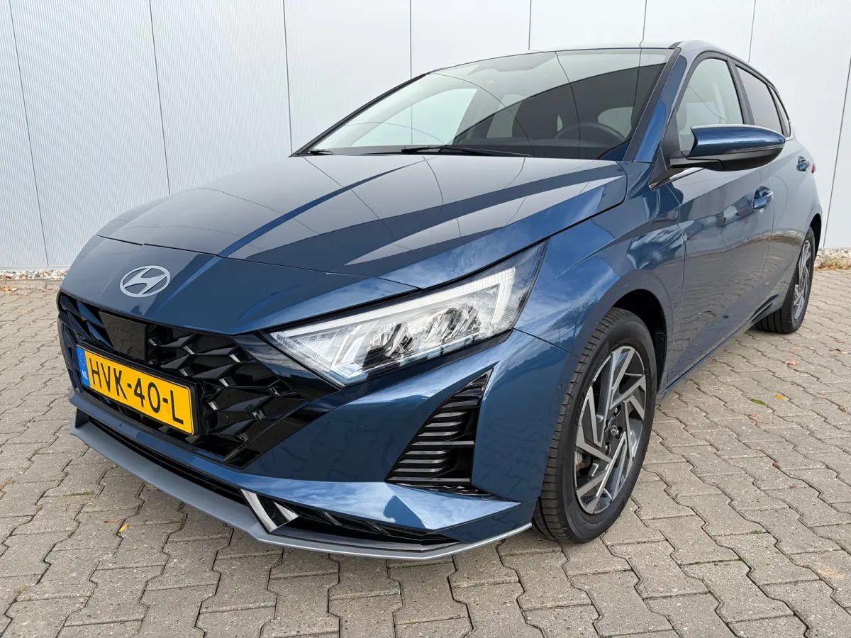 1.0 T-GDI 100pk Premium | Carplay | Climate control | Cruise control | Stoel/stuurverwarming | Camera | Parkeersensoren | DAB | Premium Audio | Lichtmetalen velgen | Navigatie