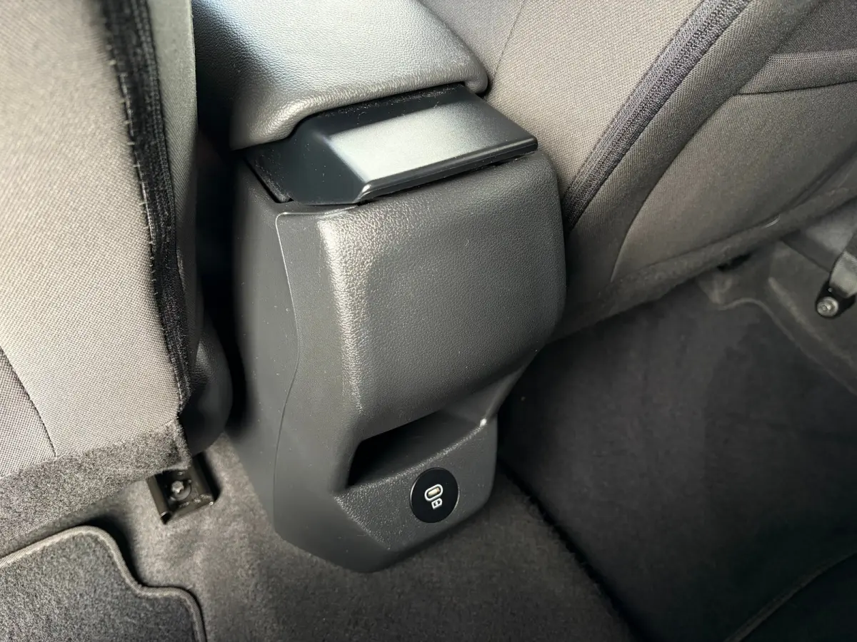 1.0 T-GDI 100pk Premium | Carplay | Climate control | Cruise control | Stoel/stuurverwarming | Camera | Parkeersensoren | DAB | Premium Audio | Lichtmetalen velgen | Navigatie