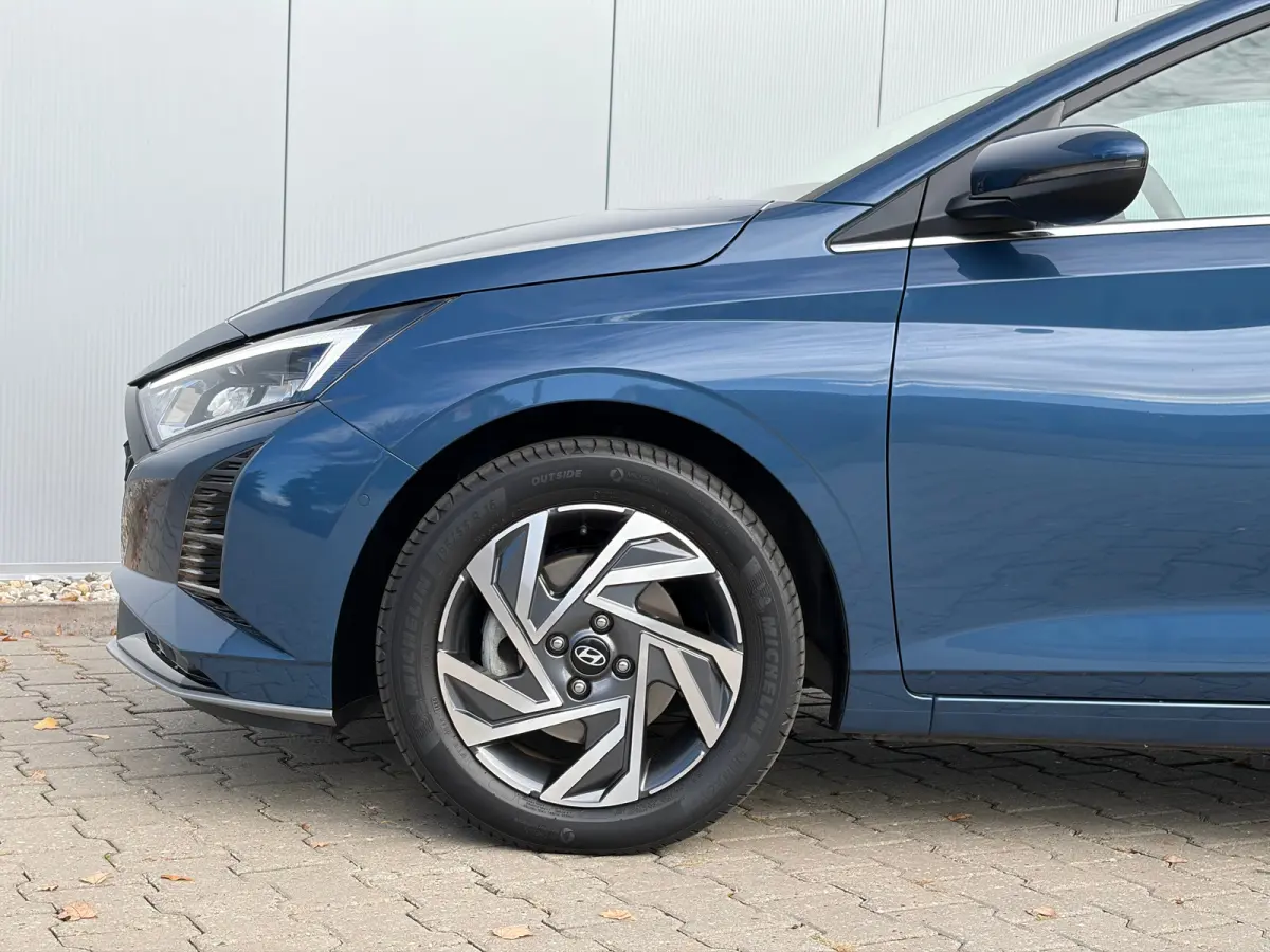 1.0 T-GDI 100pk Premium | Carplay | Climate control | Cruise control | Stoel/stuurverwarming | Camera | Parkeersensoren | DAB | Premium Audio | Lichtmetalen velgen | Navigatie