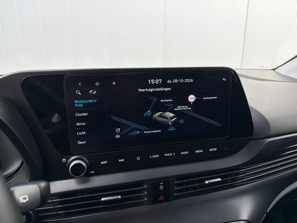 1.0 T-GDI 100pk Premium | Carplay | Climate control | Cruise control | Stoel/stuurverwarming | Camera | Parkeersensoren | DAB | Premium Audio | Lichtmetalen velgen | Navigatie