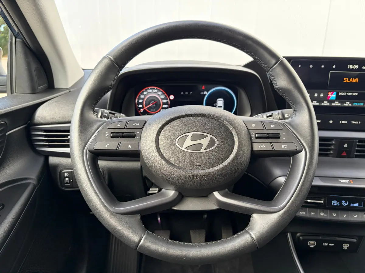 1.0 T-GDI 100pk Premium | Carplay | Climate control | Cruise control | Stoel/stuurverwarming | Camera | Parkeersensoren | DAB | Premium Audio | Lichtmetalen velgen | Navigatie