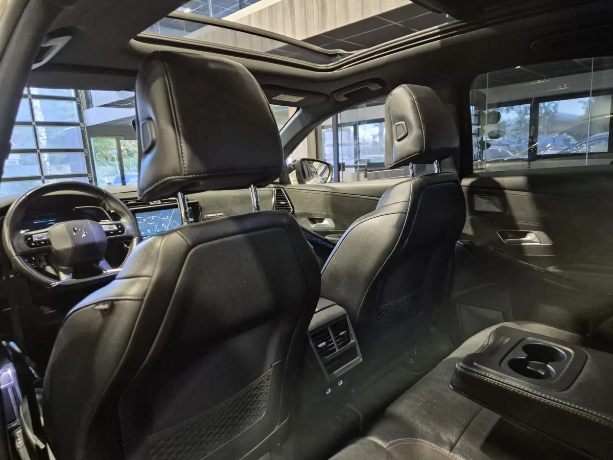 E-Tense Performance Line+ Panorama | Deep Black Alcantara | 360 Camera | Nightvision | Stoelverwarming
