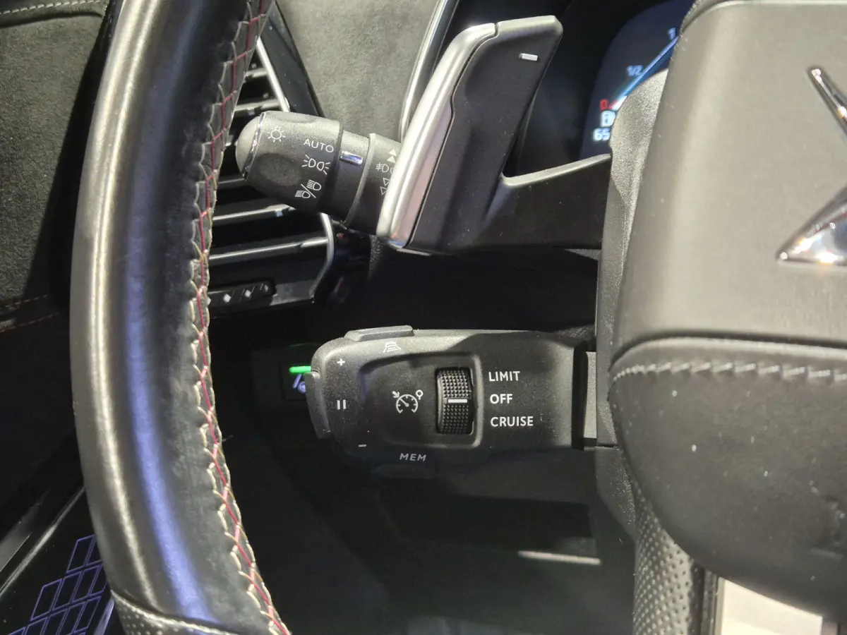 E-Tense Performance Line+ Panorama | Deep Black Alcantara | 360 Camera | Nightvision | Stoelverwarming