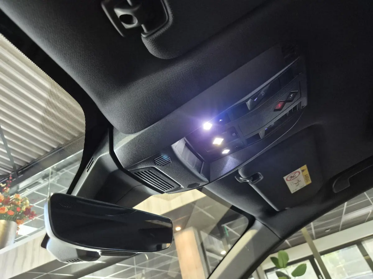 E-Tense Performance Line+ Panorama | Deep Black Alcantara | 360 Camera | Nightvision | Stoelverwarming