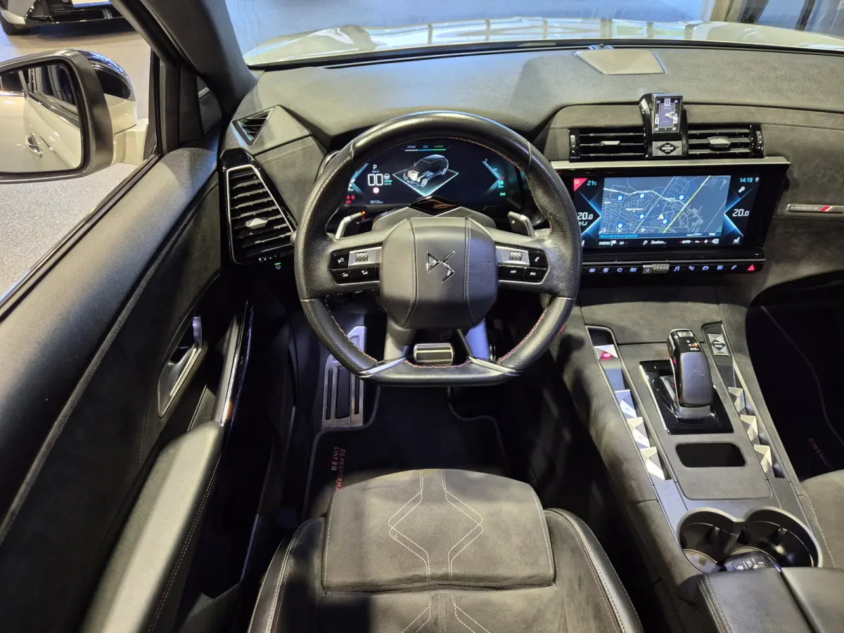 E-Tense Performance Line+ Panorama | Deep Black Alcantara | 360 Camera | Nightvision | Stoelverwarming