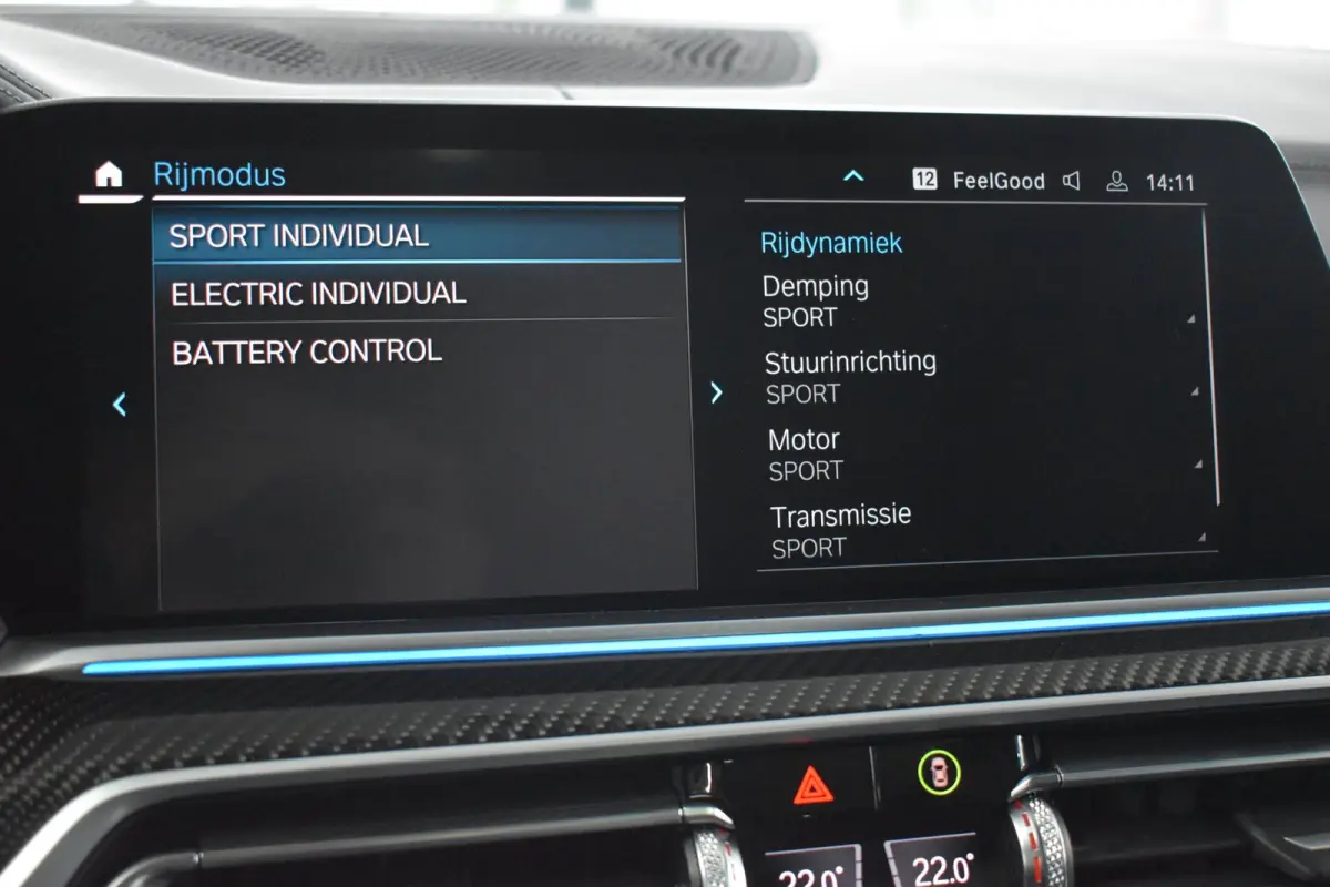 45e M-Sport xDrive 394pk | AKRAPOVIC | MASSAGE | ACHTERASBESTURING | CARBON