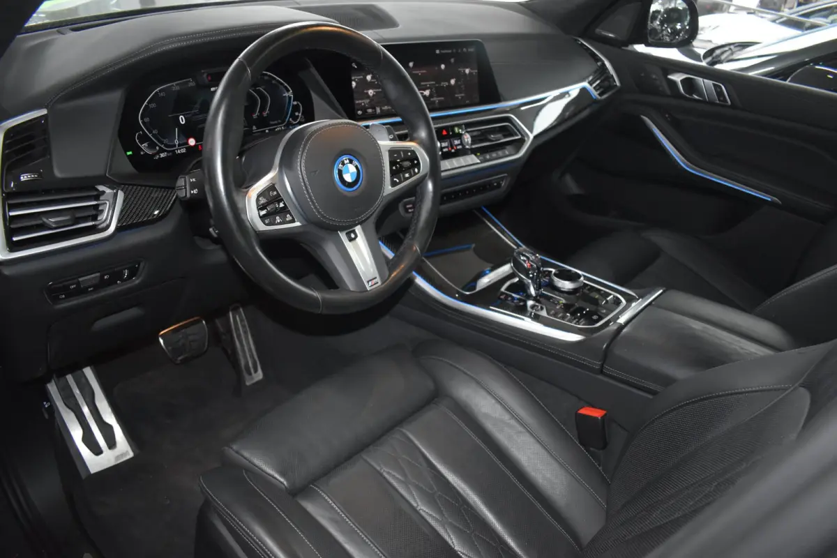 45e M-Sport xDrive 394pk | AKRAPOVIC | MASSAGE | ACHTERASBESTURING | CARBON