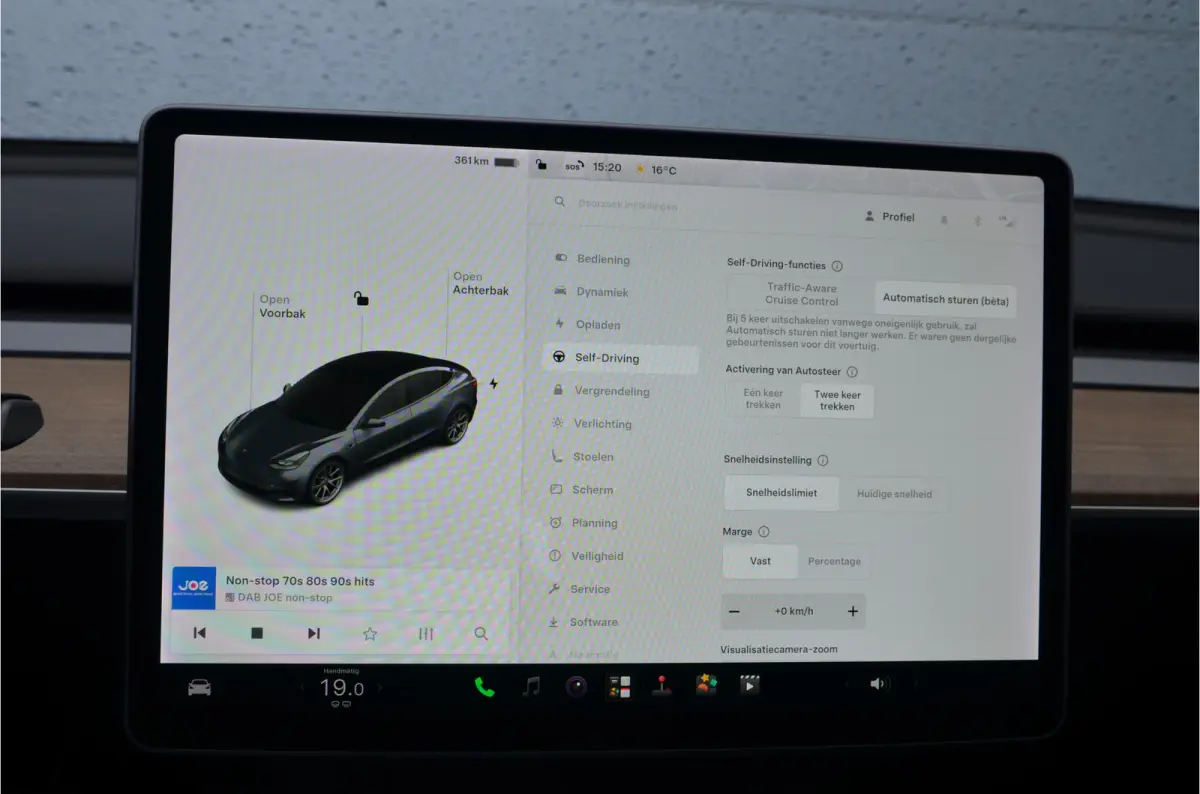 Standard RWD Plus 60 kWh AutoPilot, 18" winterbanden, LFP accu