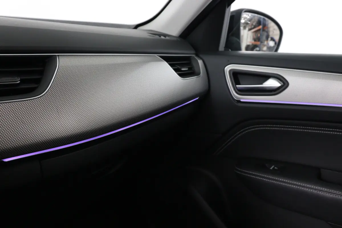 1.6 E-Tech Hybrid 145 Intens | 1e Eigenaar! | Dealer Onderhouden | Open Dak | Leder | Sfeerverlichting | Clima | Camera | Cruise Adaptive | Keyless | Stoel/Stuurverwarming
