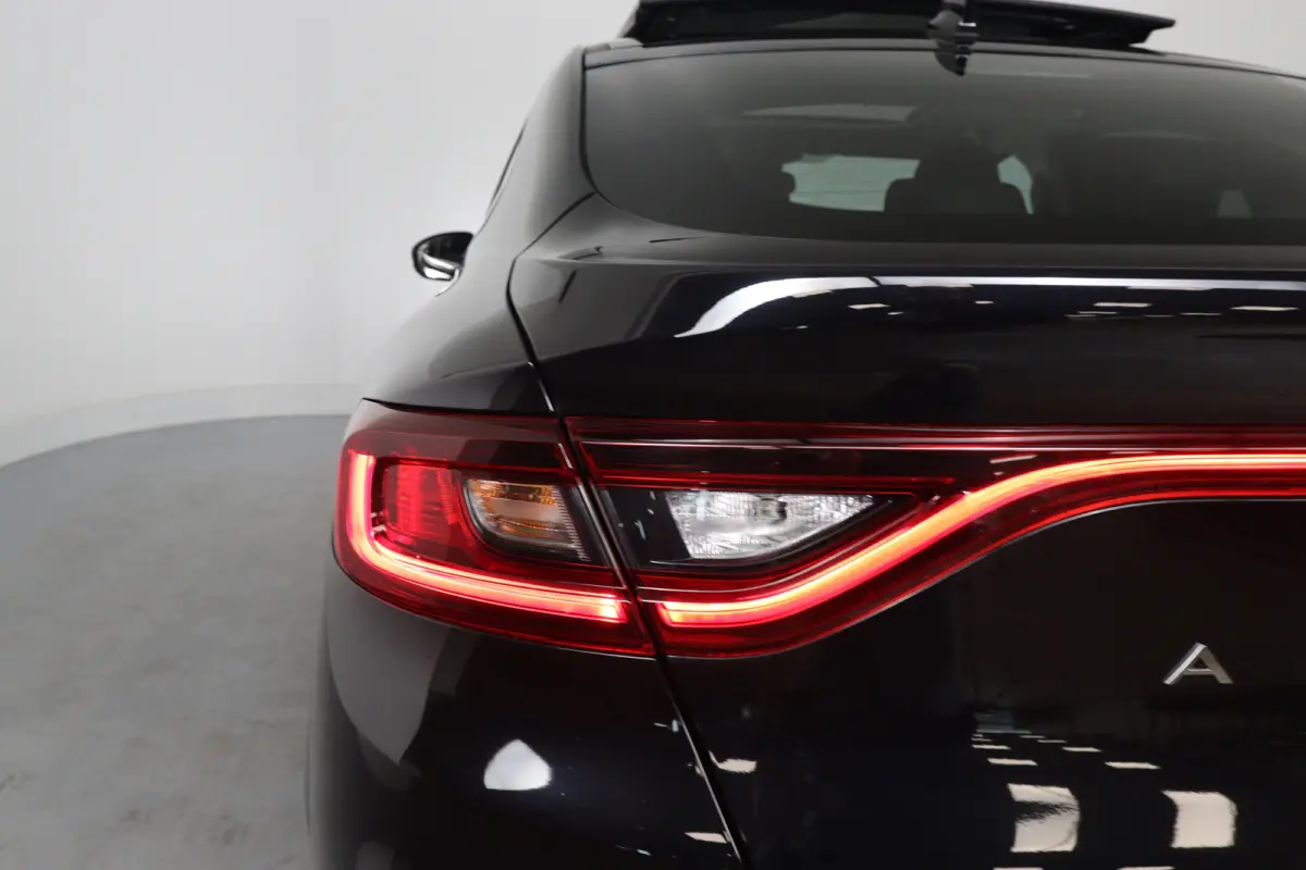 1.6 E-Tech Hybrid 145 Intens | 1e Eigenaar! | Dealer Onderhouden | Open Dak | Leder | Sfeerverlichting | Clima | Camera | Cruise Adaptive | Keyless | Stoel/Stuurverwarming