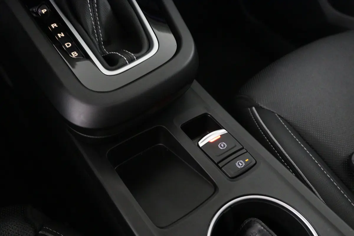 1.6 E-Tech Hybrid 145 Intens | 1e Eigenaar! | Dealer Onderhouden | Open Dak | Leder | Sfeerverlichting | Clima | Camera | Cruise Adaptive | Keyless | Stoel/Stuurverwarming