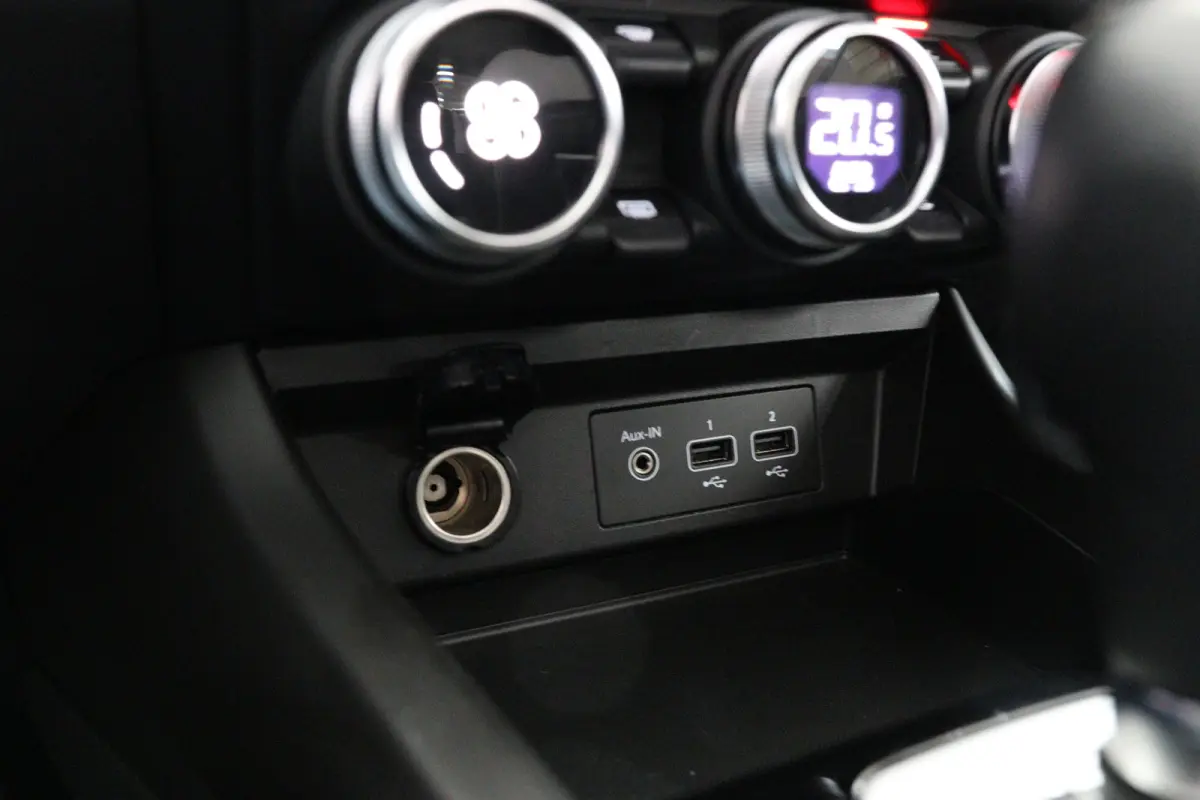 1.6 E-Tech Hybrid 145 Intens | 1e Eigenaar! | Dealer Onderhouden | Open Dak | Leder | Sfeerverlichting | Clima | Camera | Cruise Adaptive | Keyless | Stoel/Stuurverwarming
