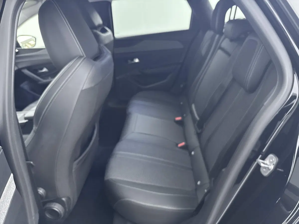 Hybrid 136pk Allure | 360 Camera | Adaptieve Cruise Control | CarPlay | LED Koplampen