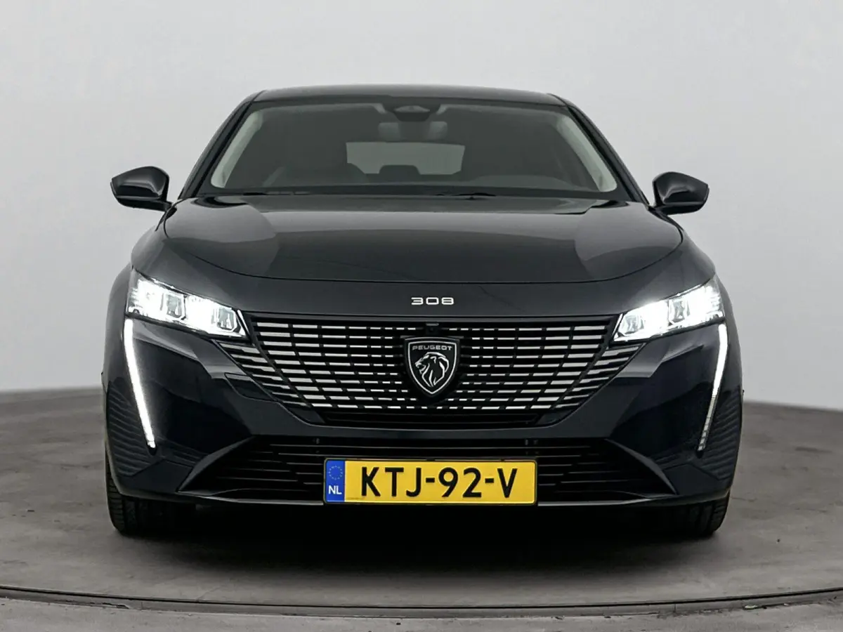 Hybrid 136pk Allure | 360 Camera | Adaptieve Cruise Control | CarPlay | LED Koplampen