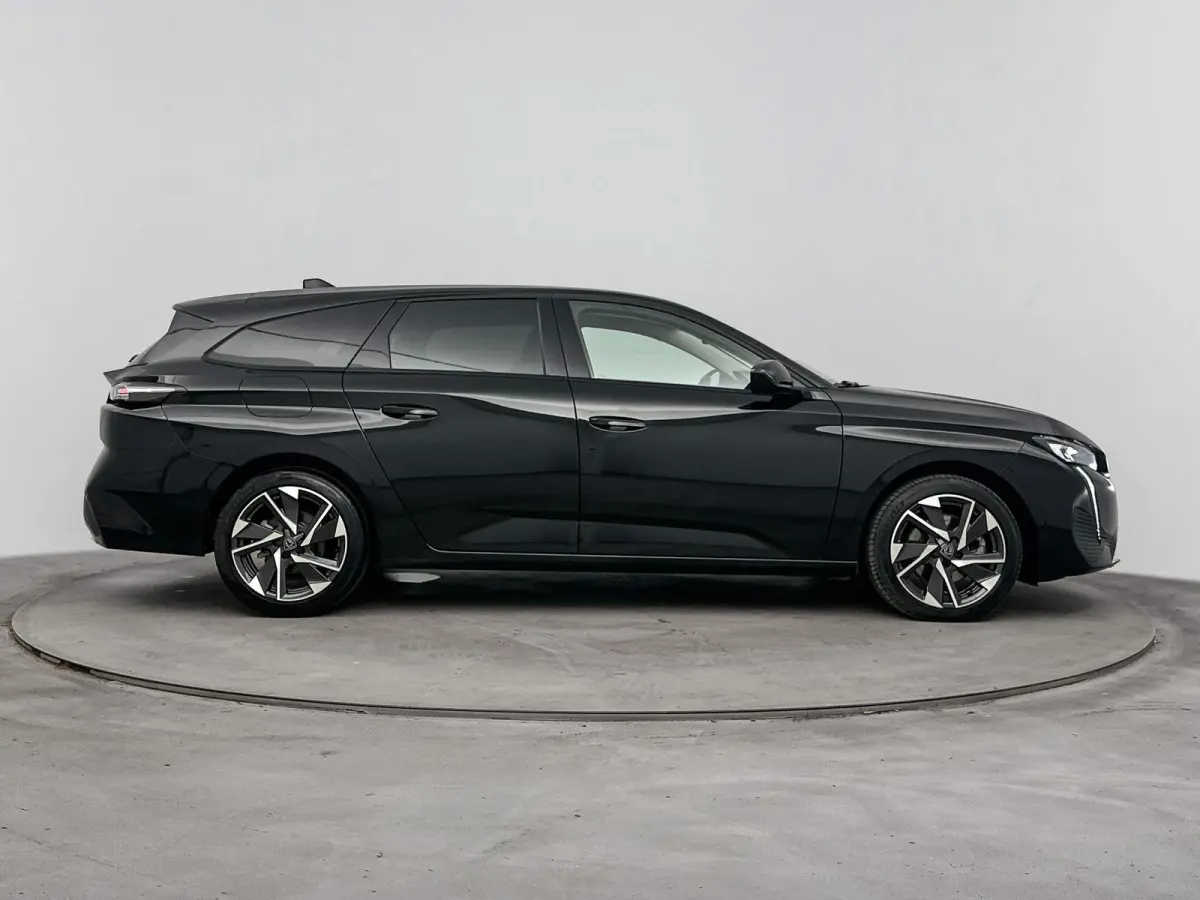 Hybrid 136pk Allure | 360 Camera | Adaptieve Cruise Control | CarPlay | LED Koplampen