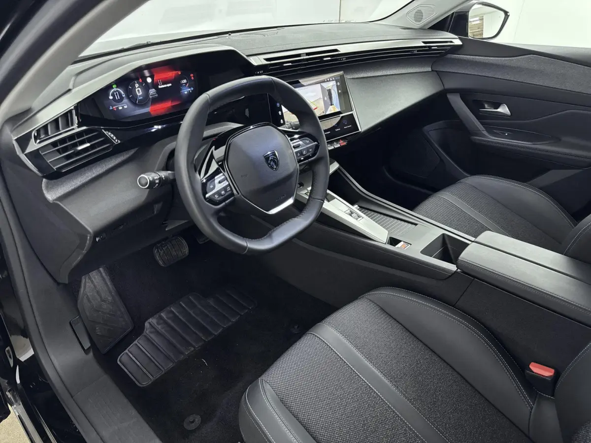 Hybrid 136pk Allure | 360 Camera | Adaptieve Cruise Control | CarPlay | LED Koplampen