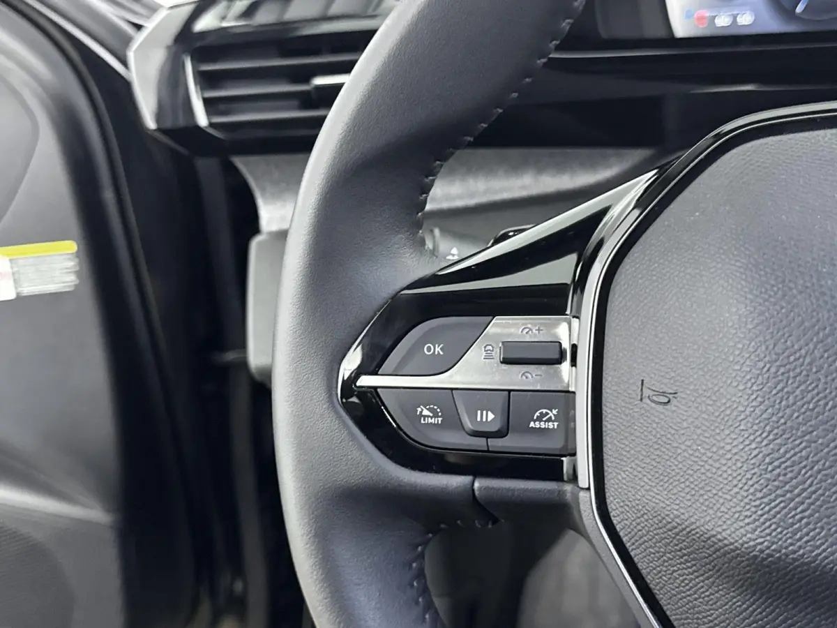 Hybrid 136pk Allure | 360 Camera | Adaptieve Cruise Control | CarPlay | LED Koplampen