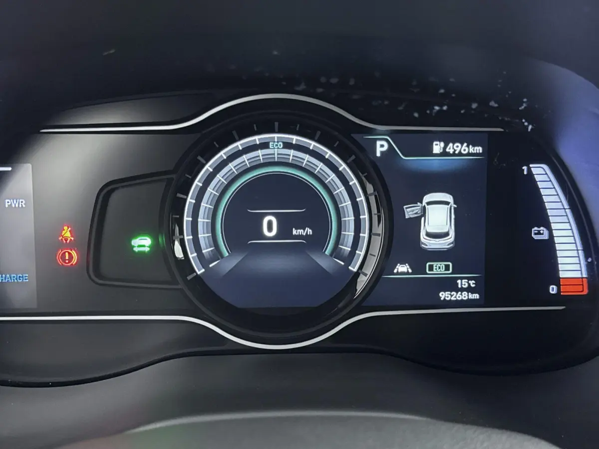 Fashion 64kWh | 1ste eigenaar | ACCU 100% | Dodehoekdetectie | Camera | AppleCarPlay/Android | AUTOMAAT