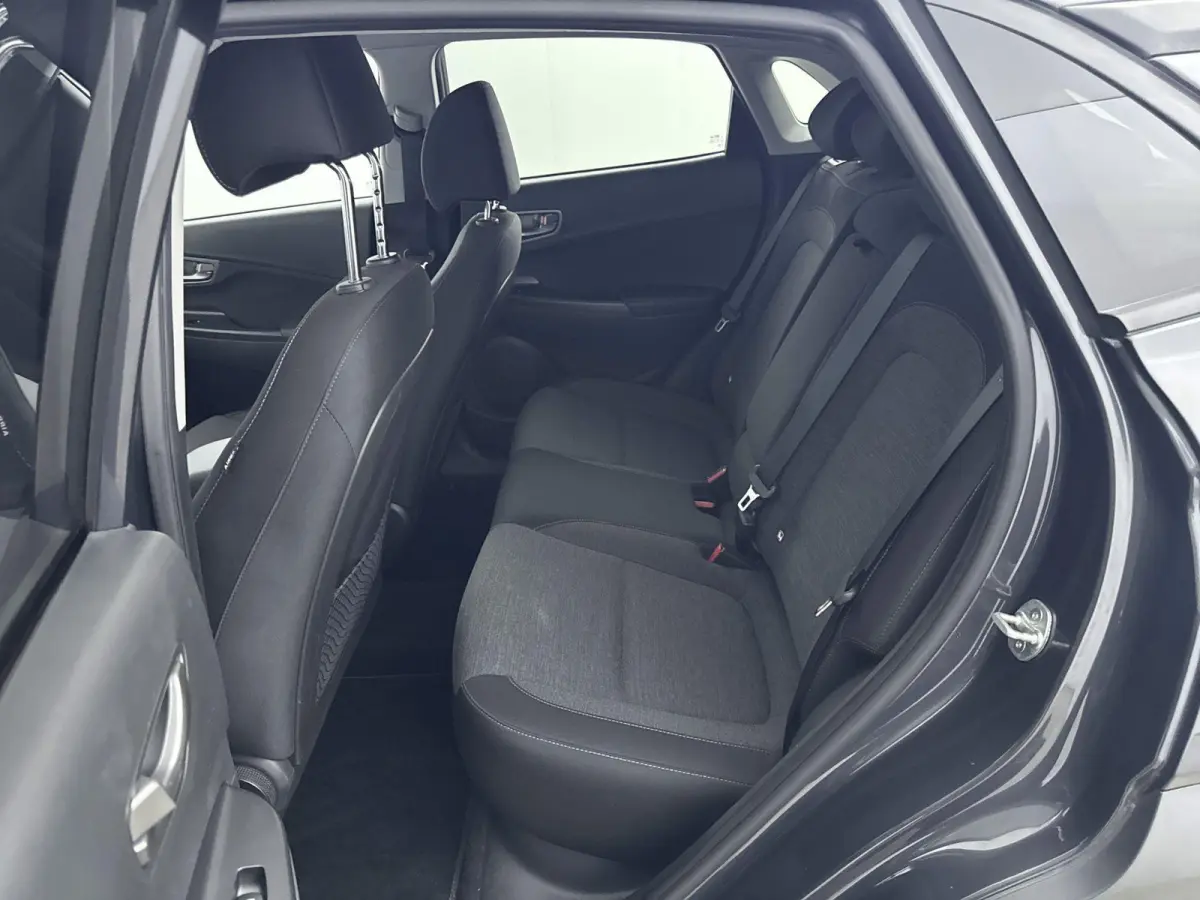 Fashion 64kWh | 1ste eigenaar | ACCU 100% | Dodehoekdetectie | Camera | AppleCarPlay/Android | AUTOMAAT