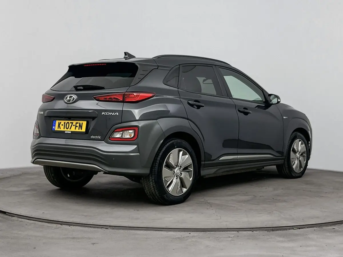 Fashion 64kWh | 1ste eigenaar | ACCU 100% | Dodehoekdetectie | Camera | AppleCarPlay/Android | AUTOMAAT