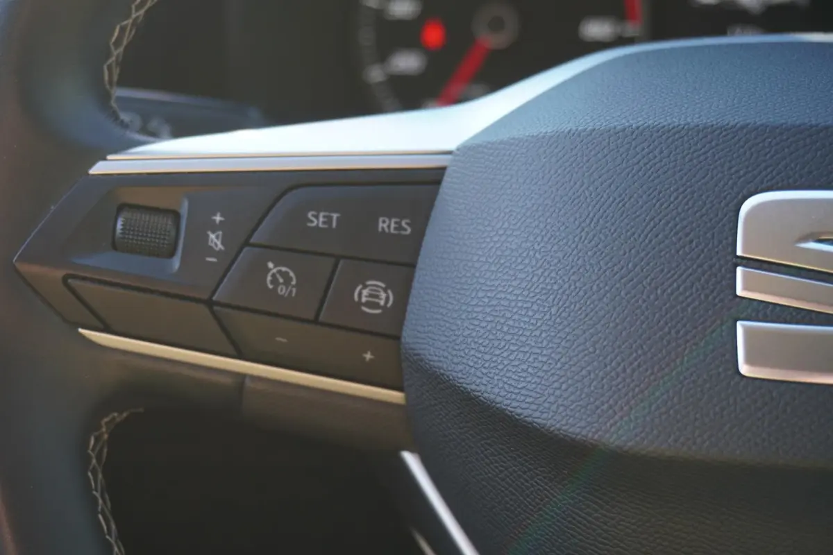 1.0 TSI 110pk Style Full Link | Cruisecontrol | PDC Achter