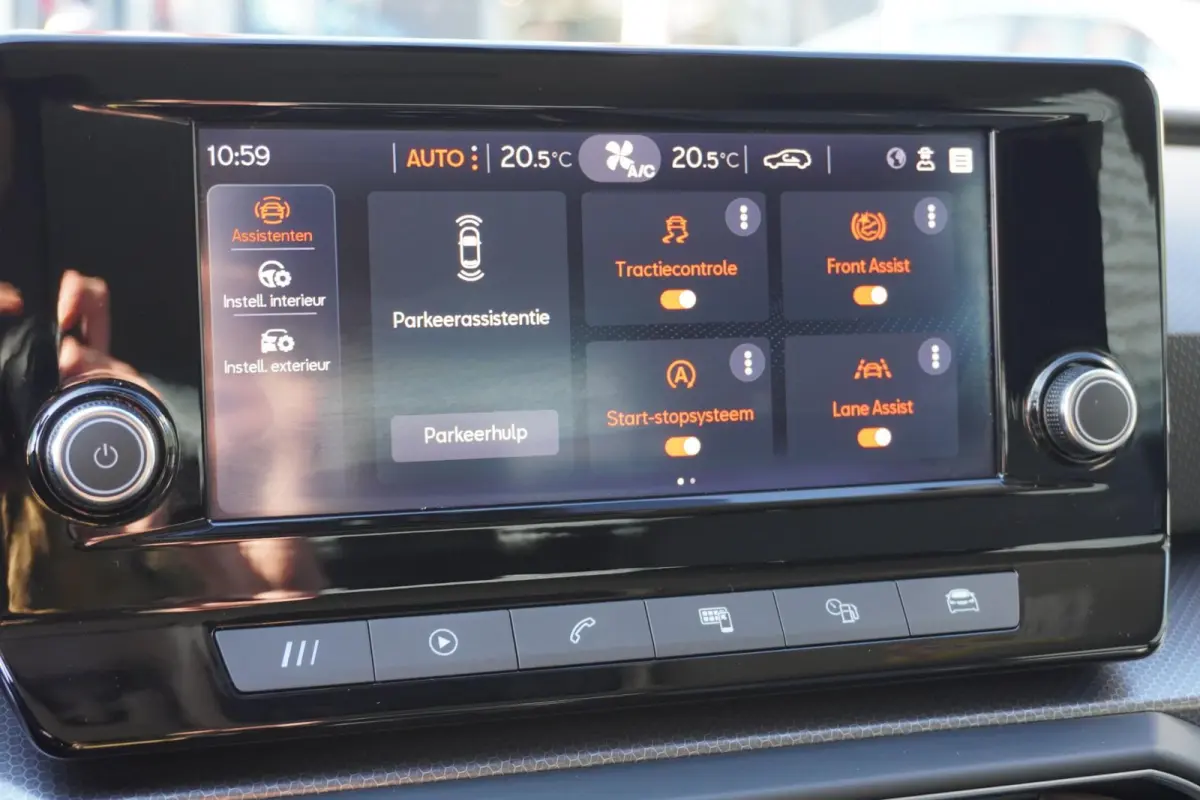 1.0 TSI 110pk Style Full Link | Cruisecontrol | PDC Achter