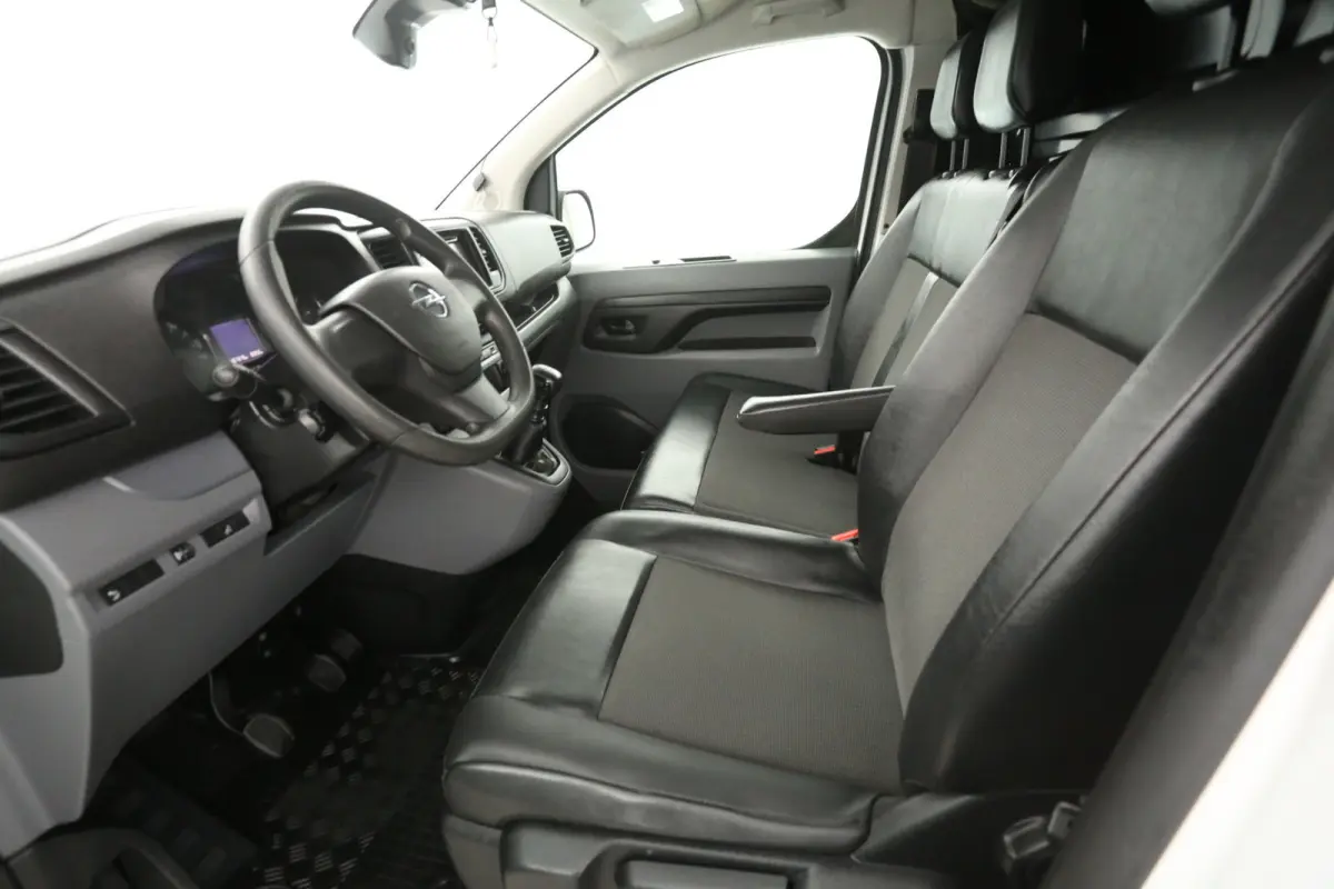 2.0 CDTI 145PK L3H1 | Airco | Cruise | 3 Zits | Navigatie