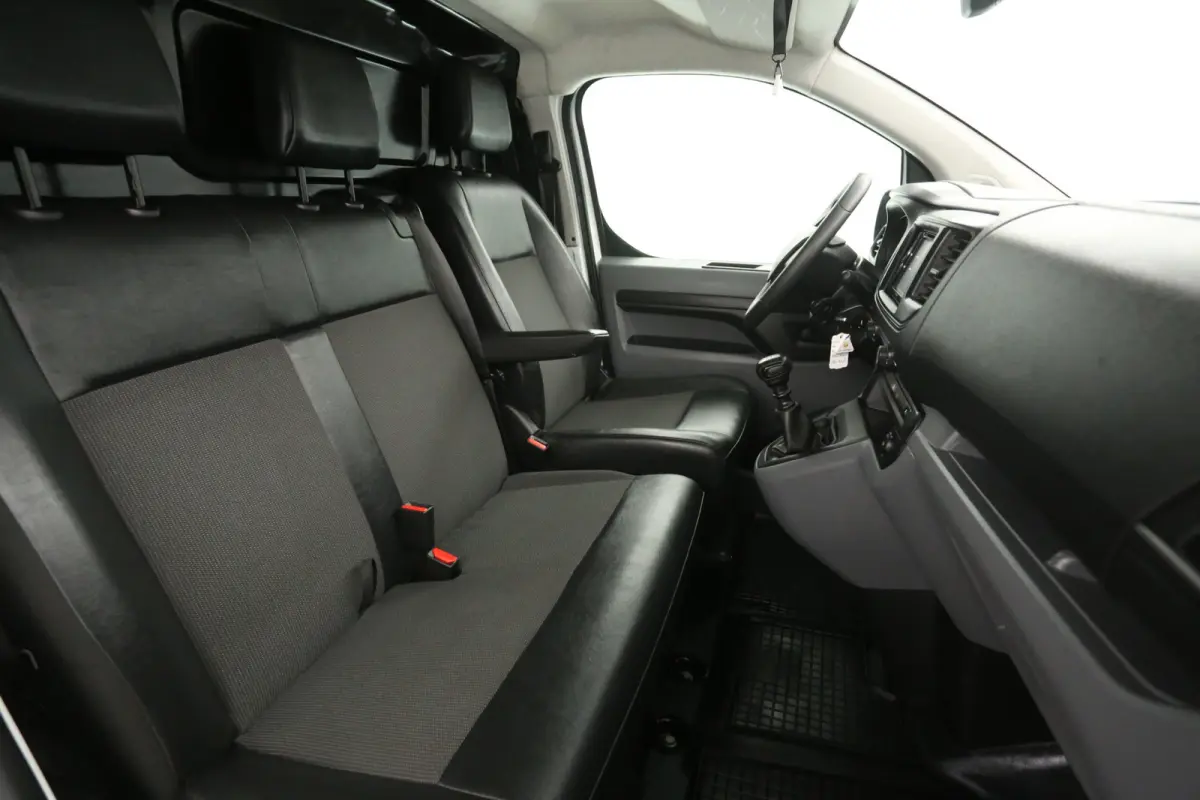 2.0 CDTI 145PK L3H1 | Airco | Cruise | 3 Zits | Navigatie