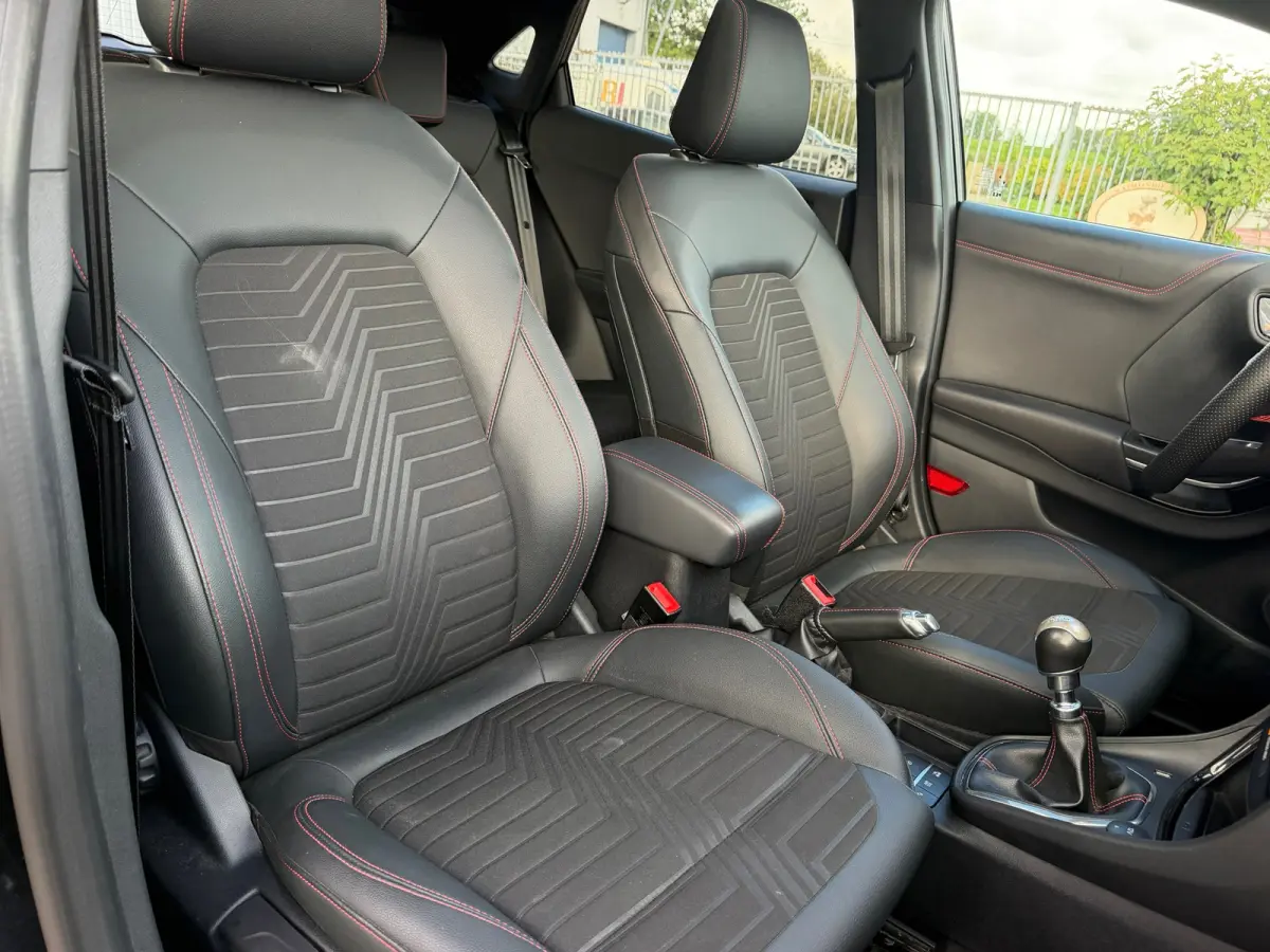 1.0 EcoBoost ST-Line X - Agate Black - Panorama/Virtual/Winterpakket