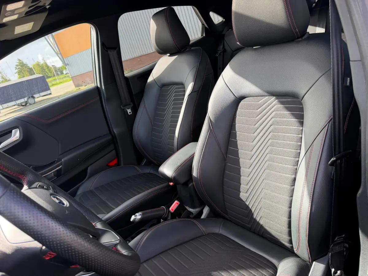 1.0 EcoBoost ST-Line X - Agate Black - Panorama/Virtual/Winterpakket