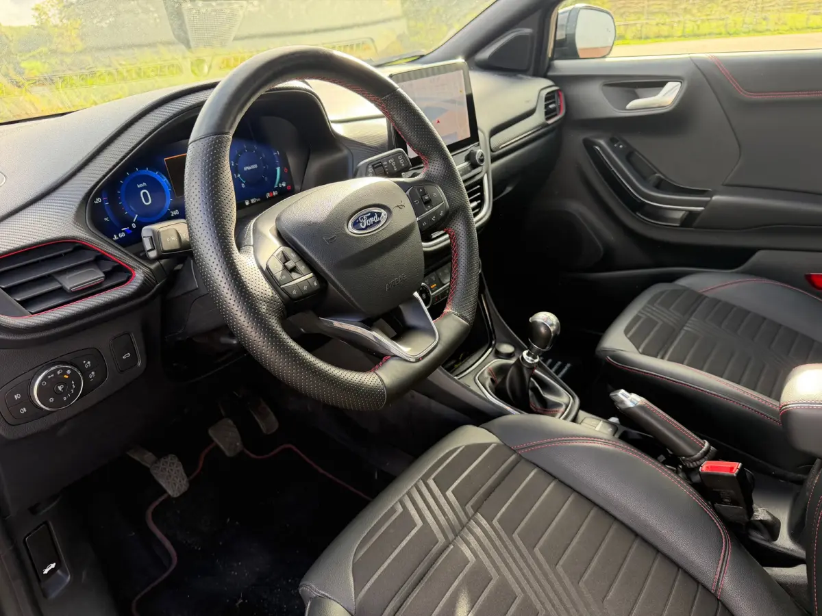 1.0 EcoBoost ST-Line X - Agate Black - Panorama/Virtual/Winterpakket