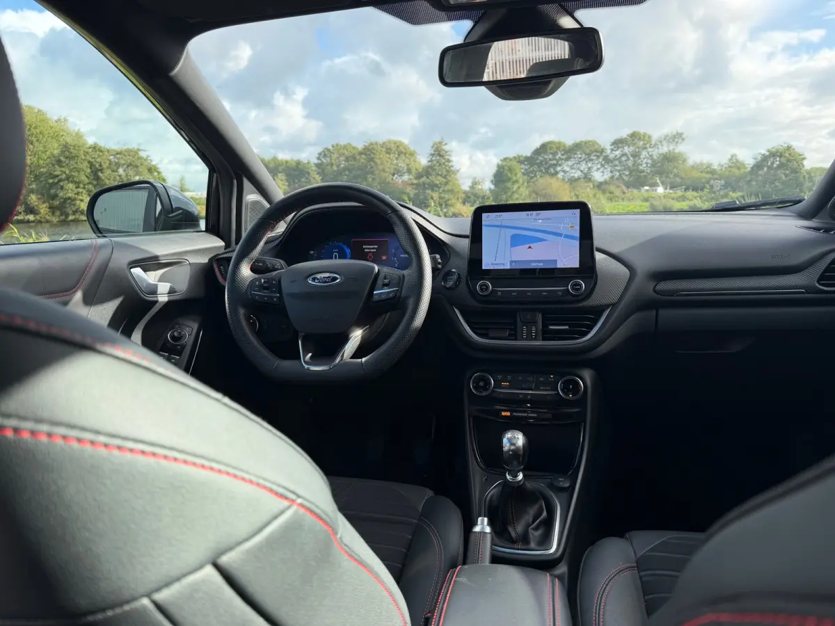 1.0 EcoBoost ST-Line X - Agate Black - Panorama/Virtual/Winterpakket